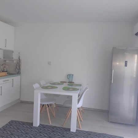 Liliom Apartman Heviz Exterior foto